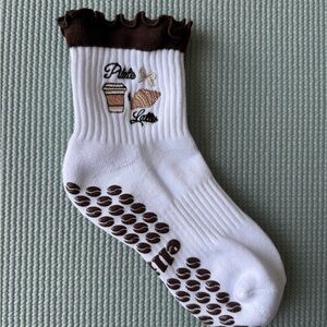 Elliosa Grip Socks NEW Pilates & Lattes